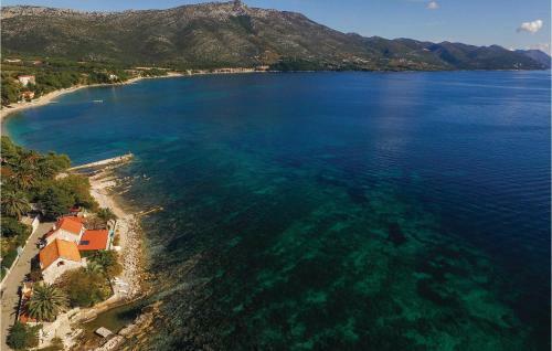Four-bedroom Holiday Home In Orebic