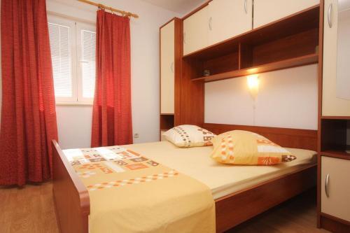 Apartment Orebic 10082b