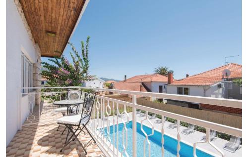 Six-bedroom Holiday Home In Orebic