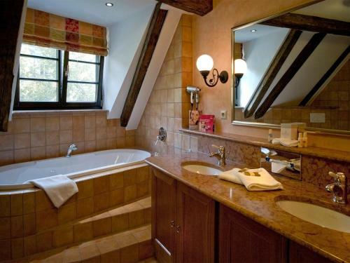 Romantik Hotel Der Adelshof