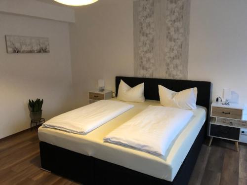 Hostal Hotel Garni Zum Rebstock