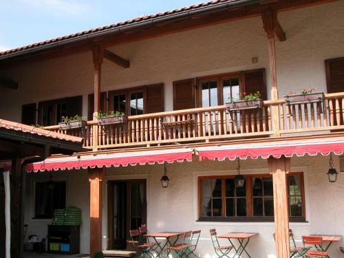 Zum Hirschhaus Hotel-restaurant