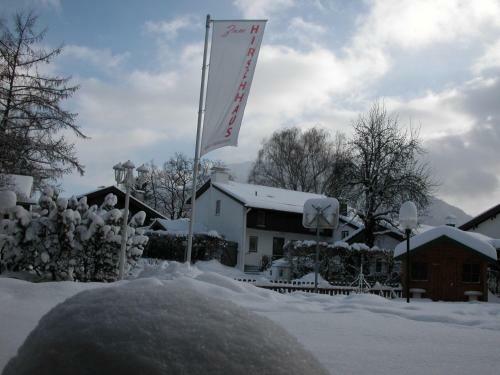 Zum Hirschhaus Hotel-restaurant
