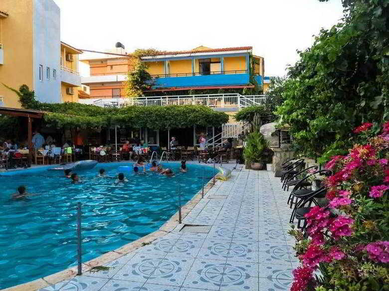 Hotel Roxani