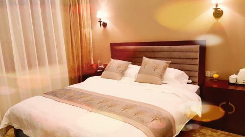 Dongjiang Lake Mountain Mist Inn