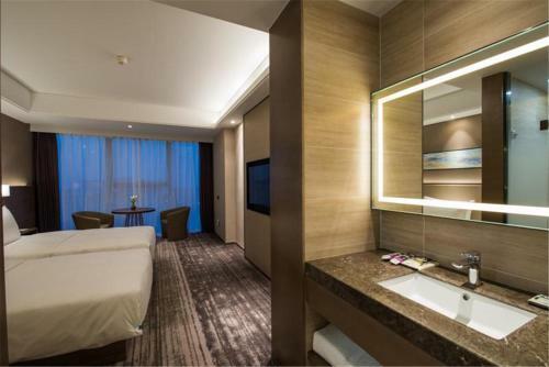 Hotel Mercure Yantai Golden Beach