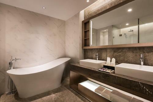 Hotel Mercure Yantai Golden Beach