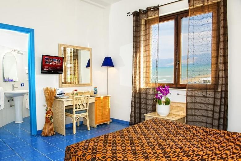 Hotel La Battigia