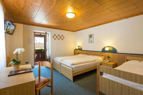 Hotel Garn� Ai Serrai
