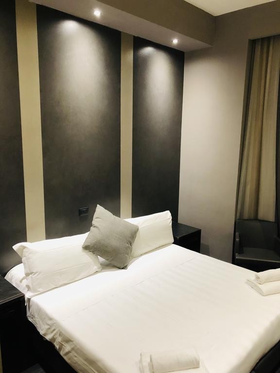 V99 Hotel