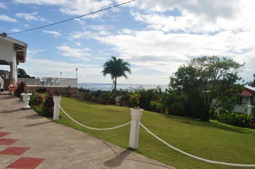 Hostal Reef Villa And Guesthouse