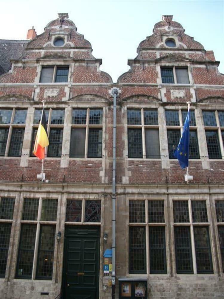 Erasmus Hotel