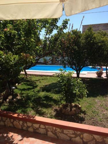 Villa Con Piscina A Balestrate