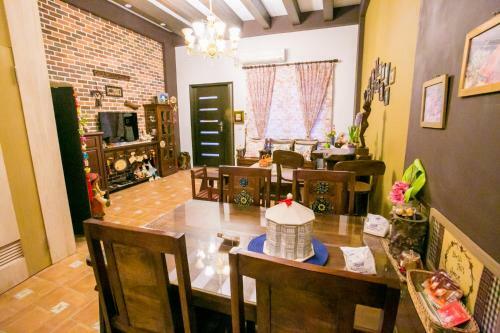 Colorful Homestay