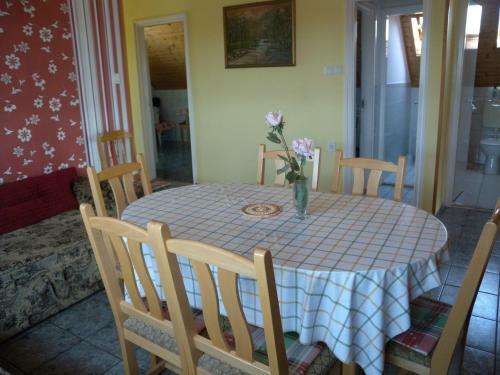Apartment Balatonmariafurdo 1