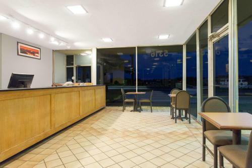 Hotel Garden Inn Fredricksburg South