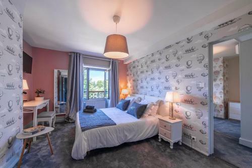 Hotel H�tel Au Coq Dort Spa