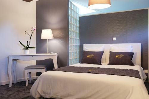 Hotel H�tel Au Coq Dort Spa