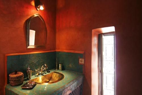 Bougainvillea Riad