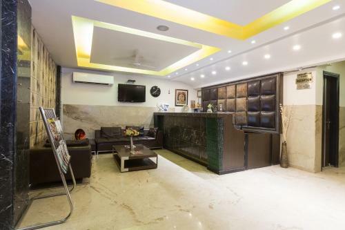 Hotel Kingston Park Near Karolbagh Metro