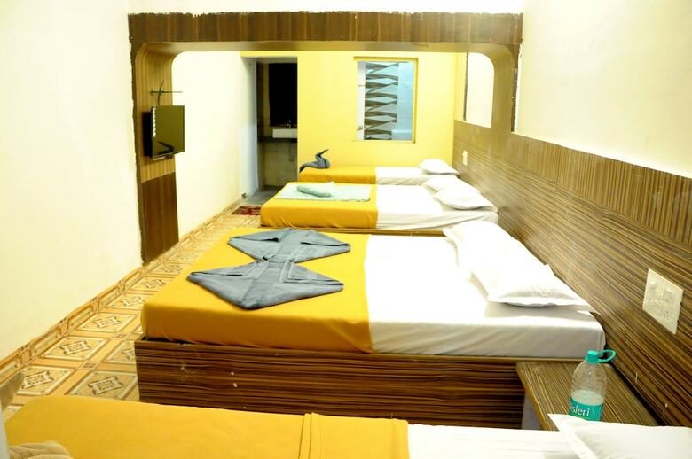 Hotel Malhar Palace