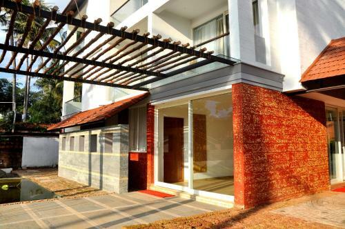 Hotel Palan Beach Resort