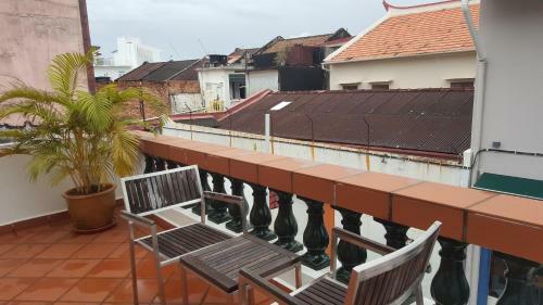 Heeren Straits Hotel