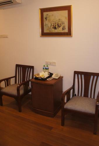 Heeren Straits Hotel