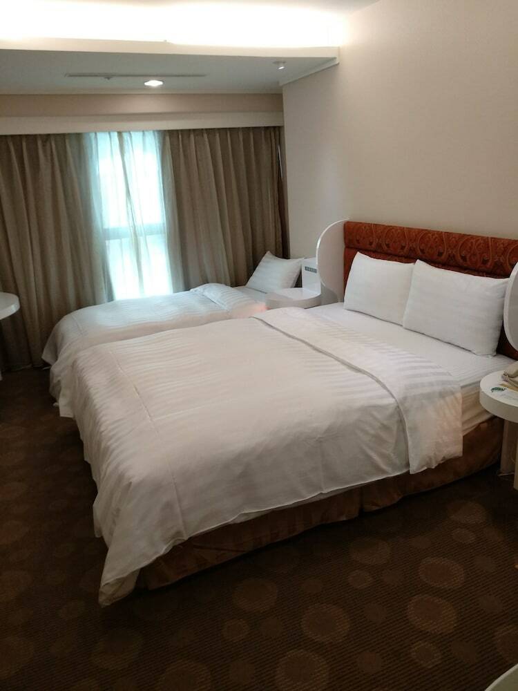 Ximen Airline Hotel