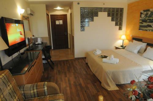 Alaska Inn Hotel