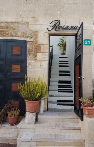 Hostal Rosana Guest House
