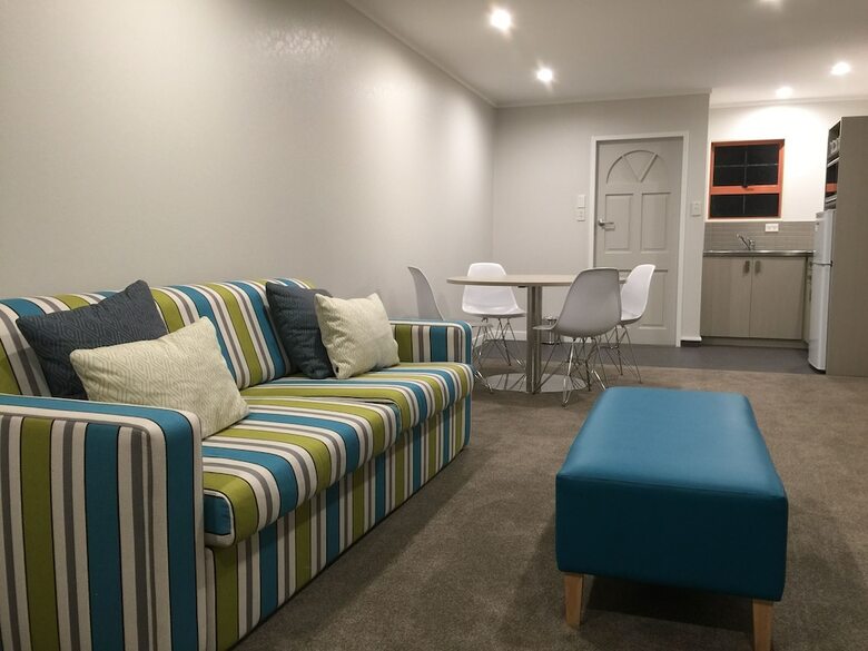 Motel Destiny On Fitzherbert