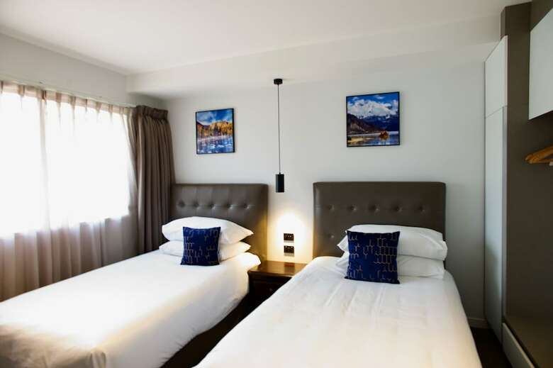 Hotel Regal Palms Resort