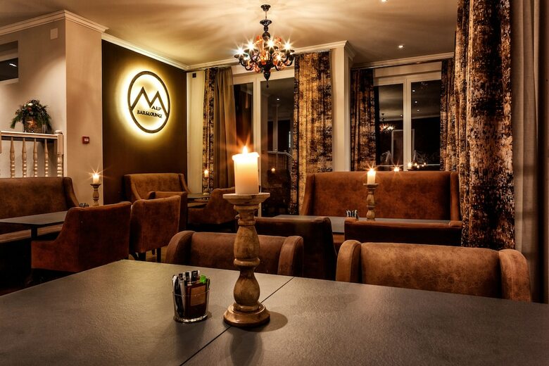 Home Hotel Arosa