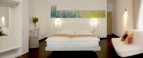 Hotel America