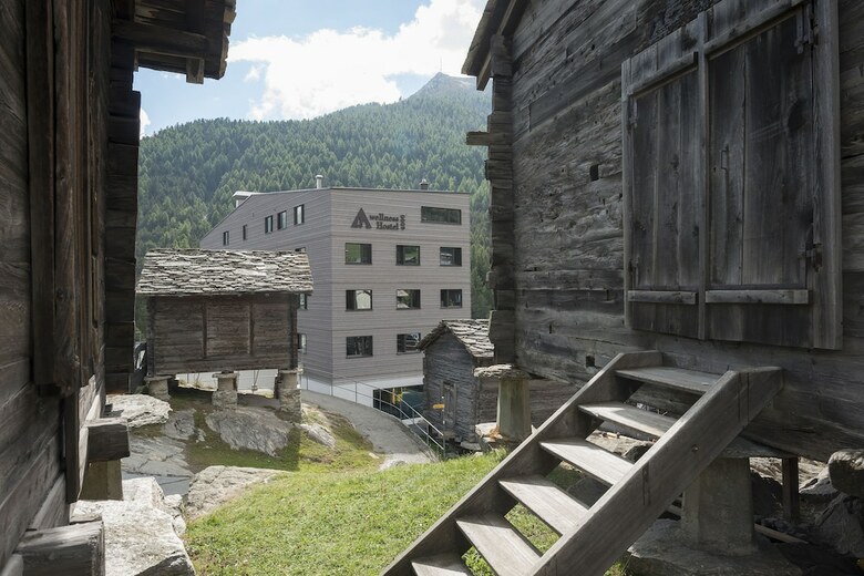 Albergue Wellnesshostel4000