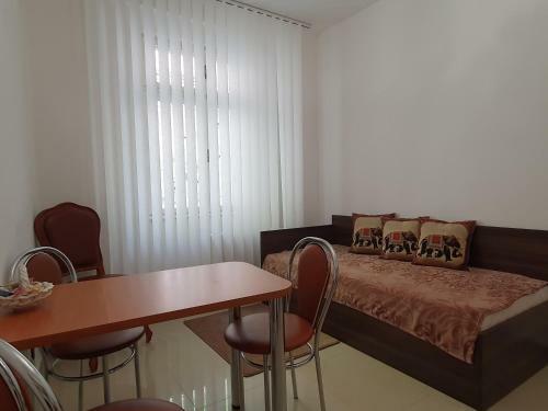 Madonna Apartments