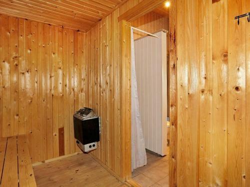 Five-bedroom Holiday Home In Gr�sted 2