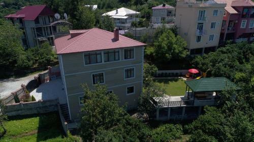 Akhalsopeli House