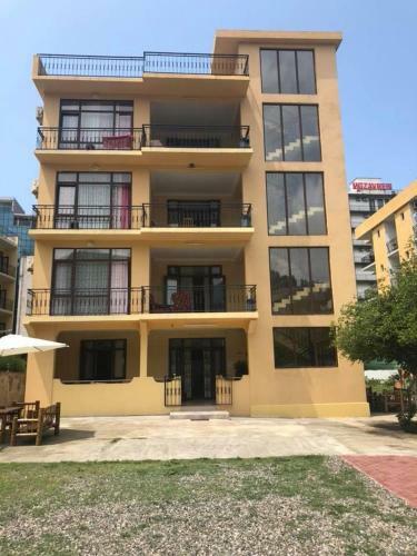 Hostal Guest House Zura