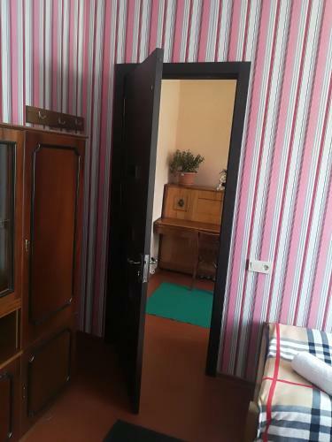 Hostal Nikoloz Guesthouse