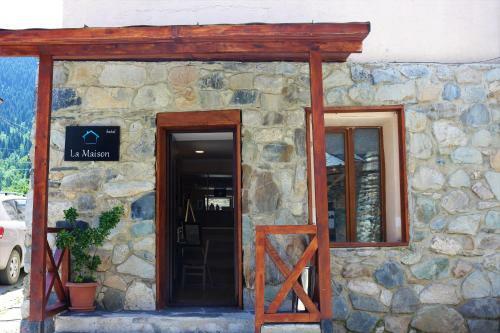 Hostal Guest House La Maison