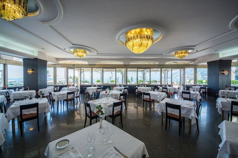 Hotel Pietra Di Luna
