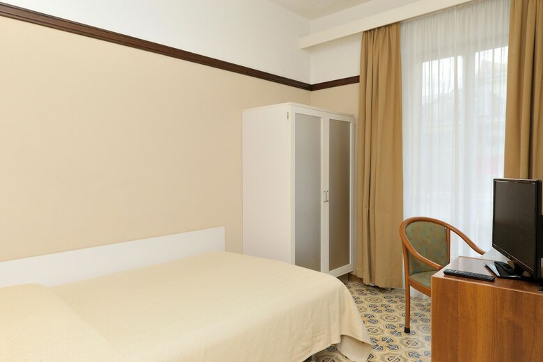 Hotel Pietra Di Luna