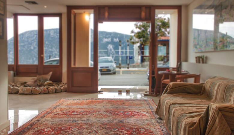 Hotel Pythia Art
