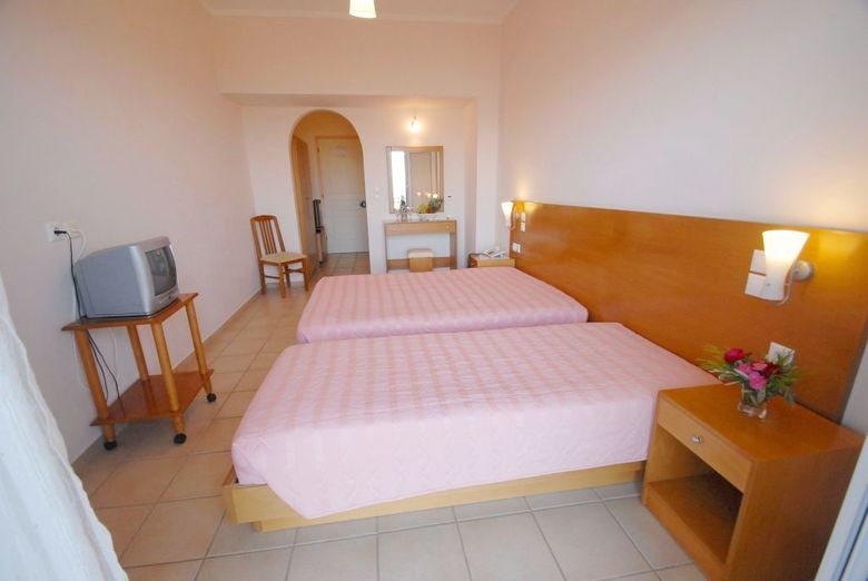 Limanaki Hotel