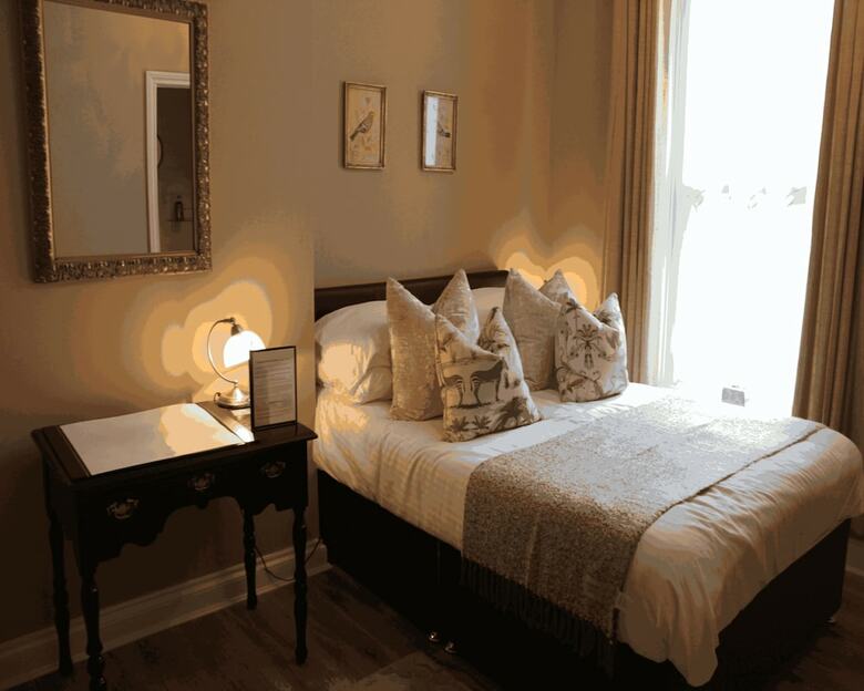 Hostal Devon House Guest House