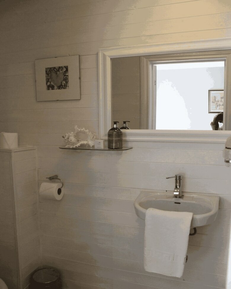 Hostal Devon House Guest House