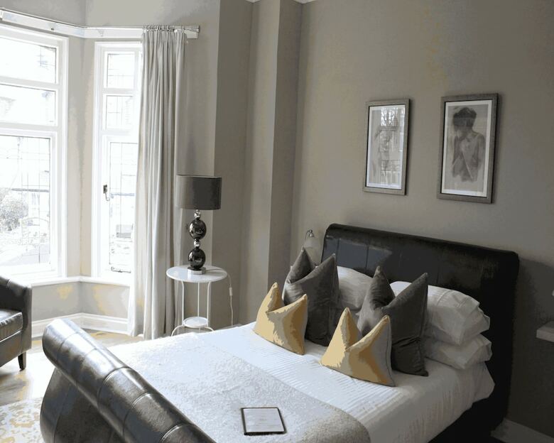 Hostal Devon House Guest House