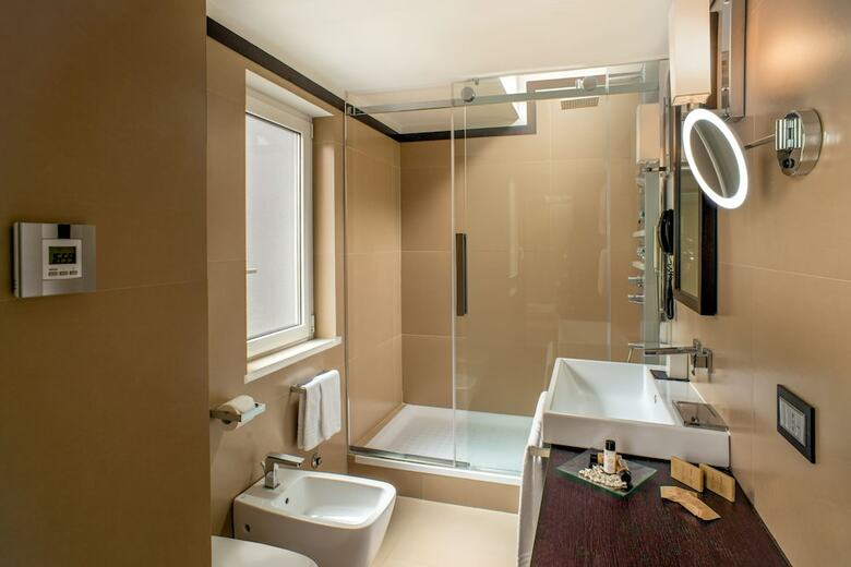 Hostal Les Fleurs Luxury House